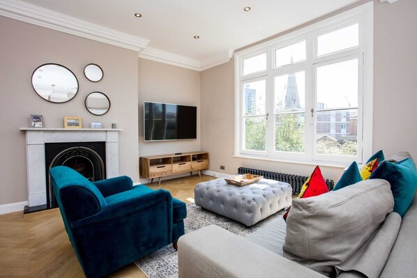 Apartment, 1 Bedroom | Interior