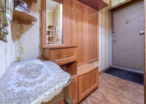 Desk, iron/ironing board, free WiFi - Apartment Hanaka on Bratskaia 15 (Moscow)