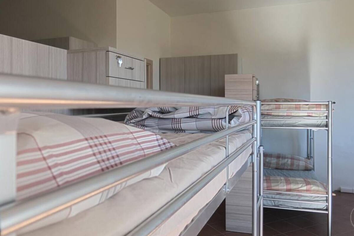 Dormitorio compartido | Wifi gratis y ropa de cama