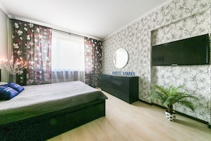 Iron/ironing board, free WiFi, bed sheets