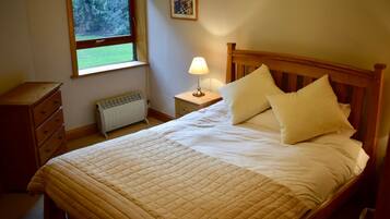 Apartment, 1 Bedroom | 1 bedroom, premium bedding, laptop workspace, iron/ironing board