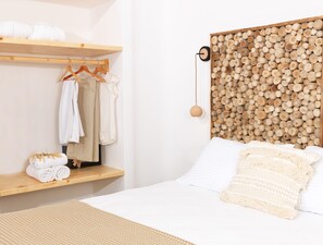 Traditional House, 2 Bedrooms, Private Pool (Plunge) | Egyptian cotton sheets, premium bedding, in-room safe - Drops Cave Houses (Santorini)