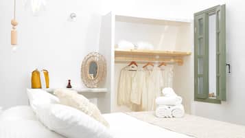 Suite Deluxe, 2 camere da letto, piscina privata (Plunge) | Biancheria in cotone egiziano, biancheria da letto di alta qualità