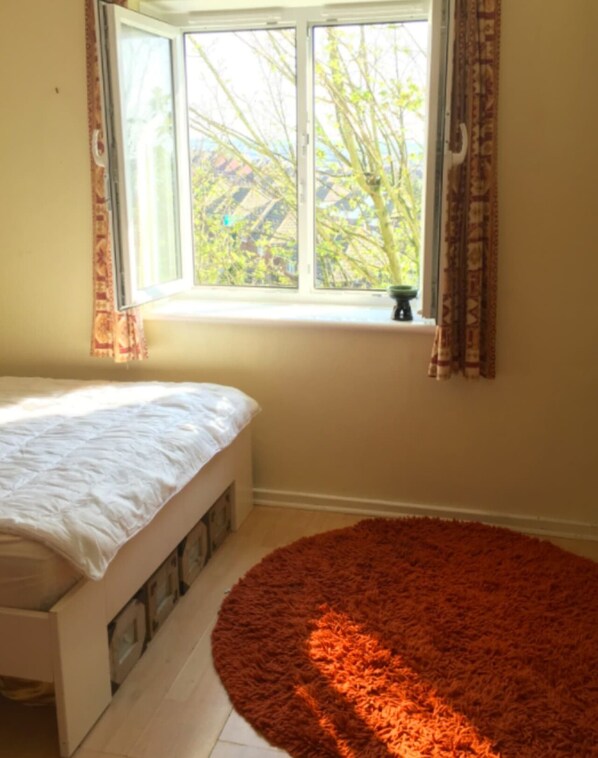 Apartment (1 Bedroom) | 1 bedroom, laptop workspace, iron/ironing board, free WiFi