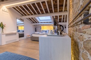 Camera Deluxe (La Cattedrale) | Biancheria da letto di alta qualità, copriletto in piuma