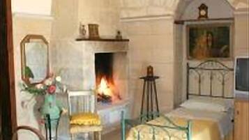 Camera singola | Una cassaforte in camera, culle/letti per bambini (a pagamento)