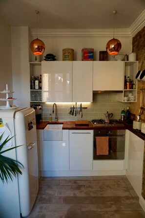 公寓 (1 Bedroom) | 私人厨房 | 冰箱、烤箱、炉灶、洗碗机