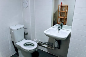 Apartment, 1 Bedroom | Bathroom