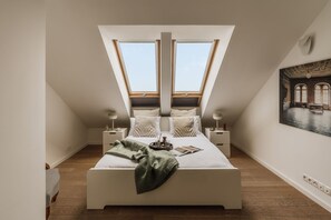 Penthouse | 2 bedrooms, desk, iron/ironing board, free cribs/infant beds - Penthouse Skyline - LoftAffair (Kraków)