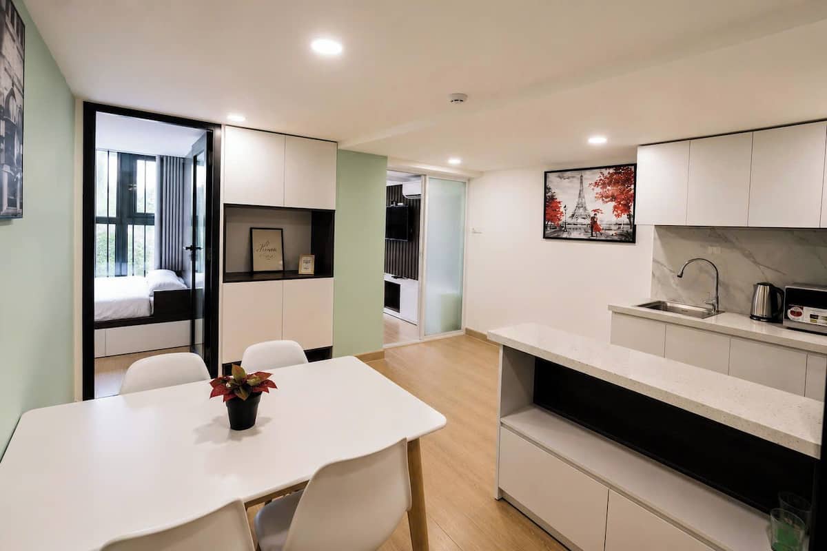 Executive Studio | Minibar, in-room safe, desk, soundproofing