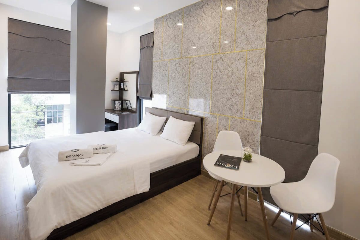 Deluxe Studio | Minibar, in-room safe, desk, soundproofing