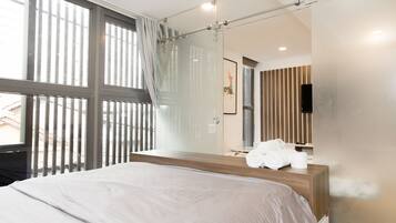 Minibar, in-room safe, desk, soundproofing