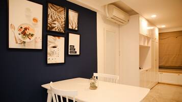 Full-sized fridge, microwave, stovetop, electric kettle