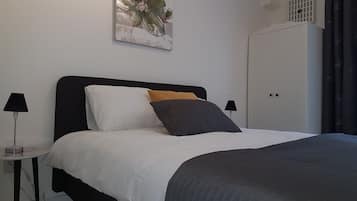 Căn hộ | Két bảo mật tại phòng, màn/rèm cản sáng, bàn ủi/dụng cụ ủi quần áo