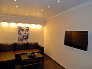 Apartment | Living area | Flat-screen TV - Apartment Hanaka on Pervomayskaya (Moscow)