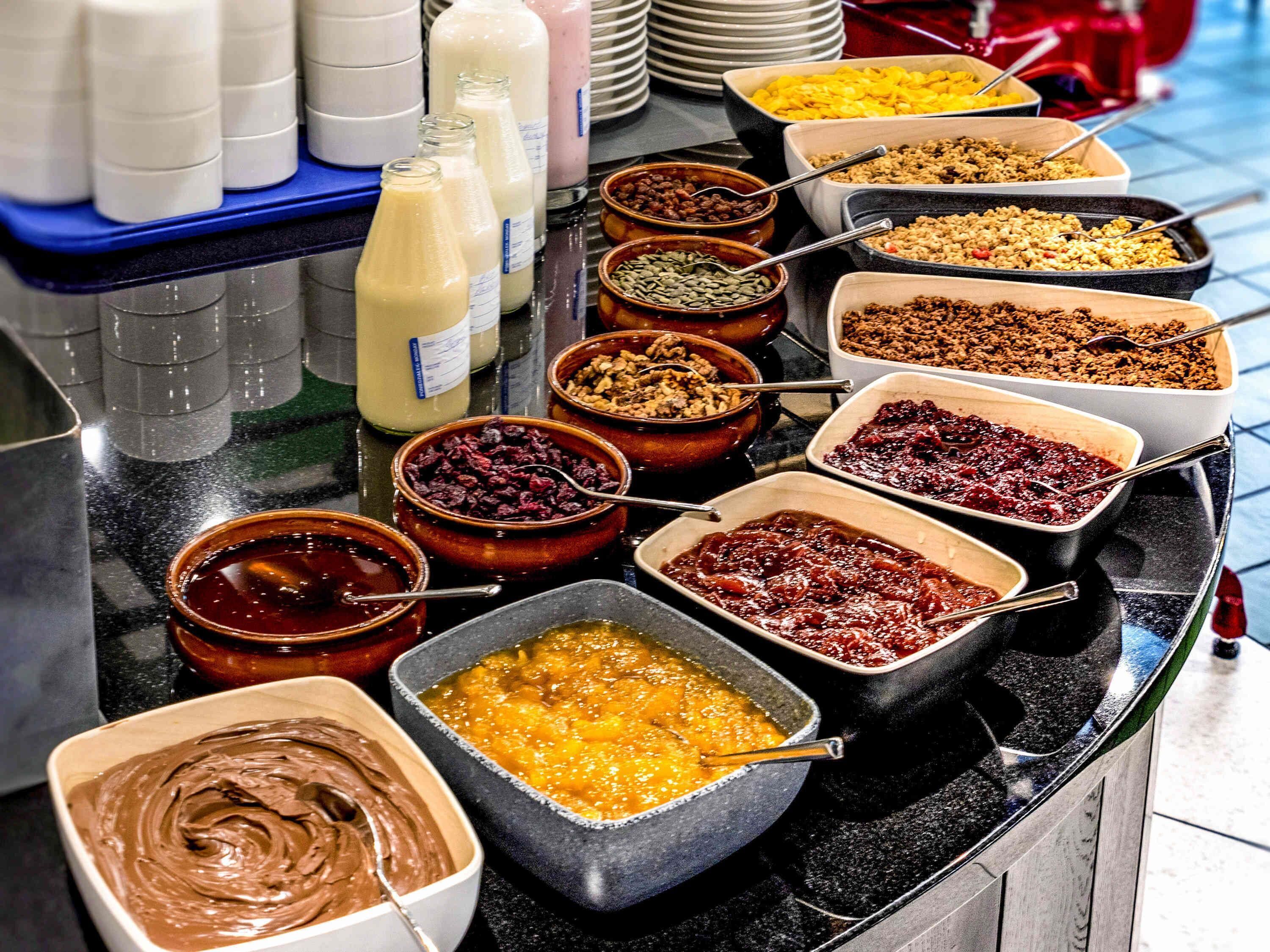Daily buffet breakfast for a fee