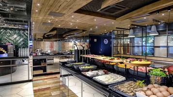 Colazione a buffet a pagamento, servita tutte le mattine