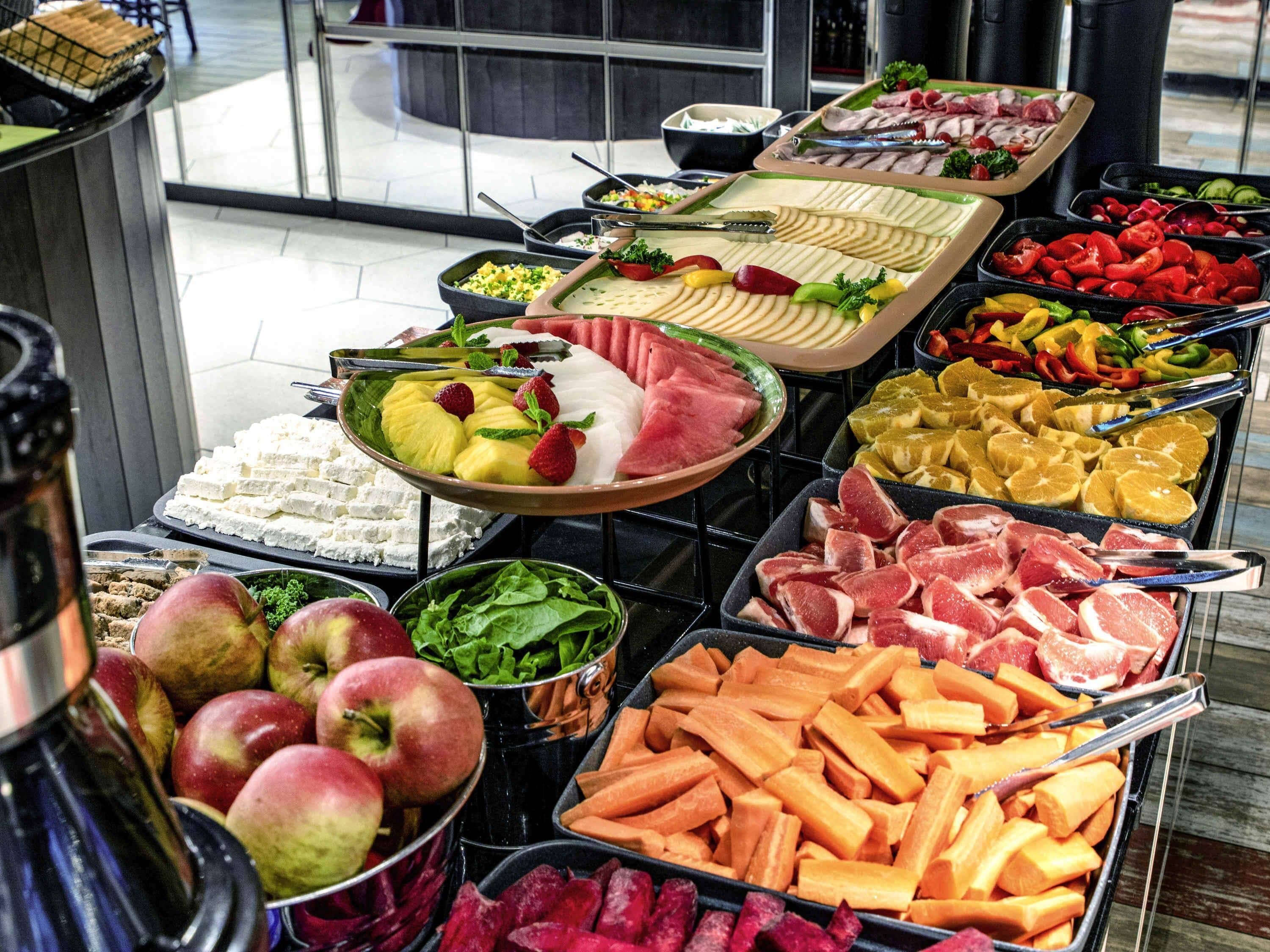 Frokostbuffé hver dag (mot et tillegg)