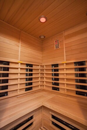 Steam room - Albergue de Sonia - Hostel (Fisterra)