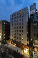 Fachada del alojamiento - Noche