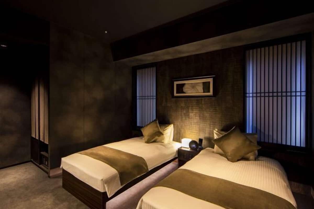 1 bedroom, in-room safe, blackout curtains, free WiFi