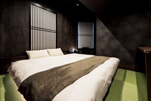 In-room safe, blackout drapes, free WiFi, bed sheets - PROSTYLE Ryokan Yokohama Bashamichi (Yokohama)