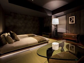 In-room safe, blackout curtains, free WiFi, bed sheets - PROSTYLE Ryokan Yokohama Bashamichi (Yokohama)