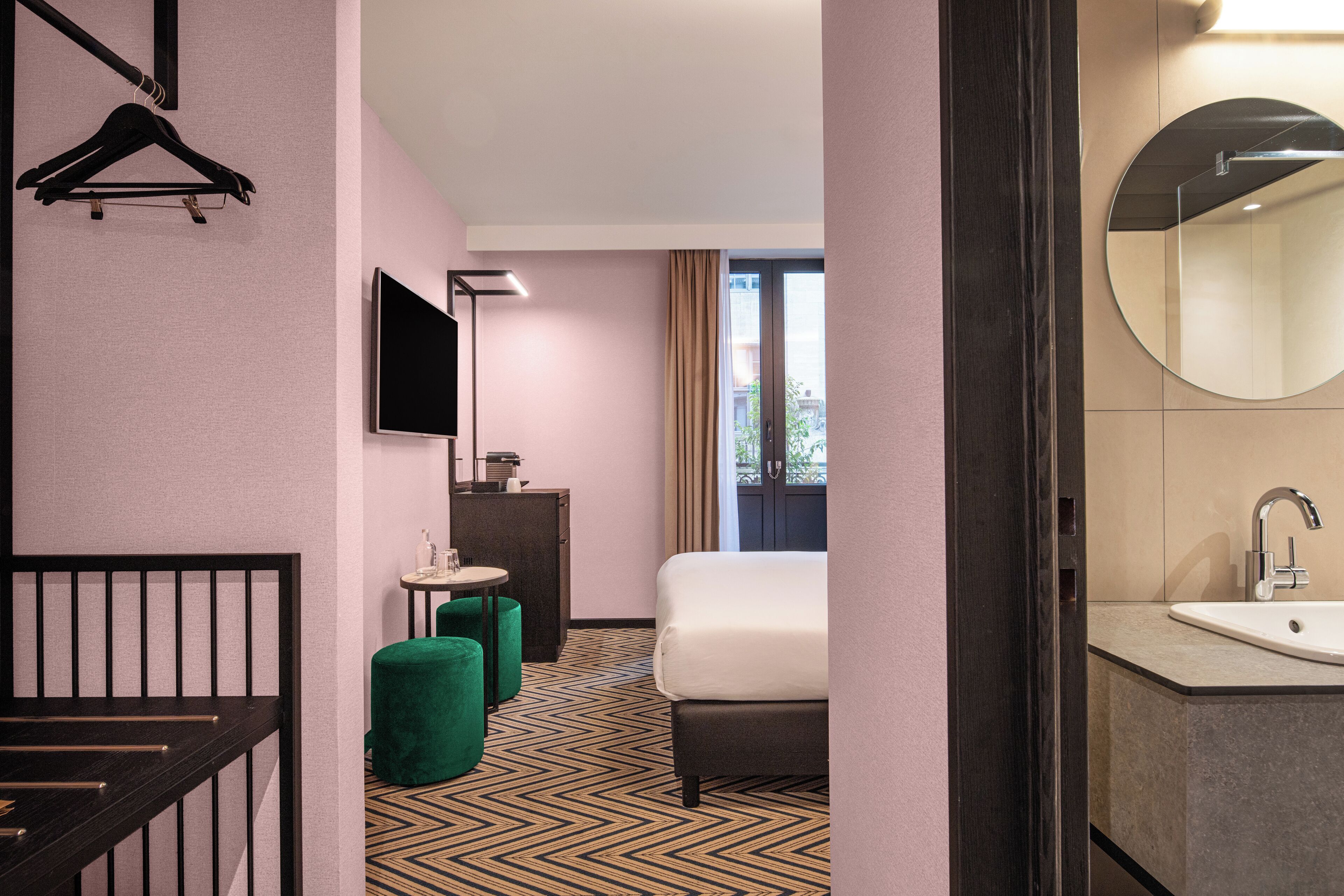 standard room | 1 bedroom, premium bedding, in-room safe, blackout curtains