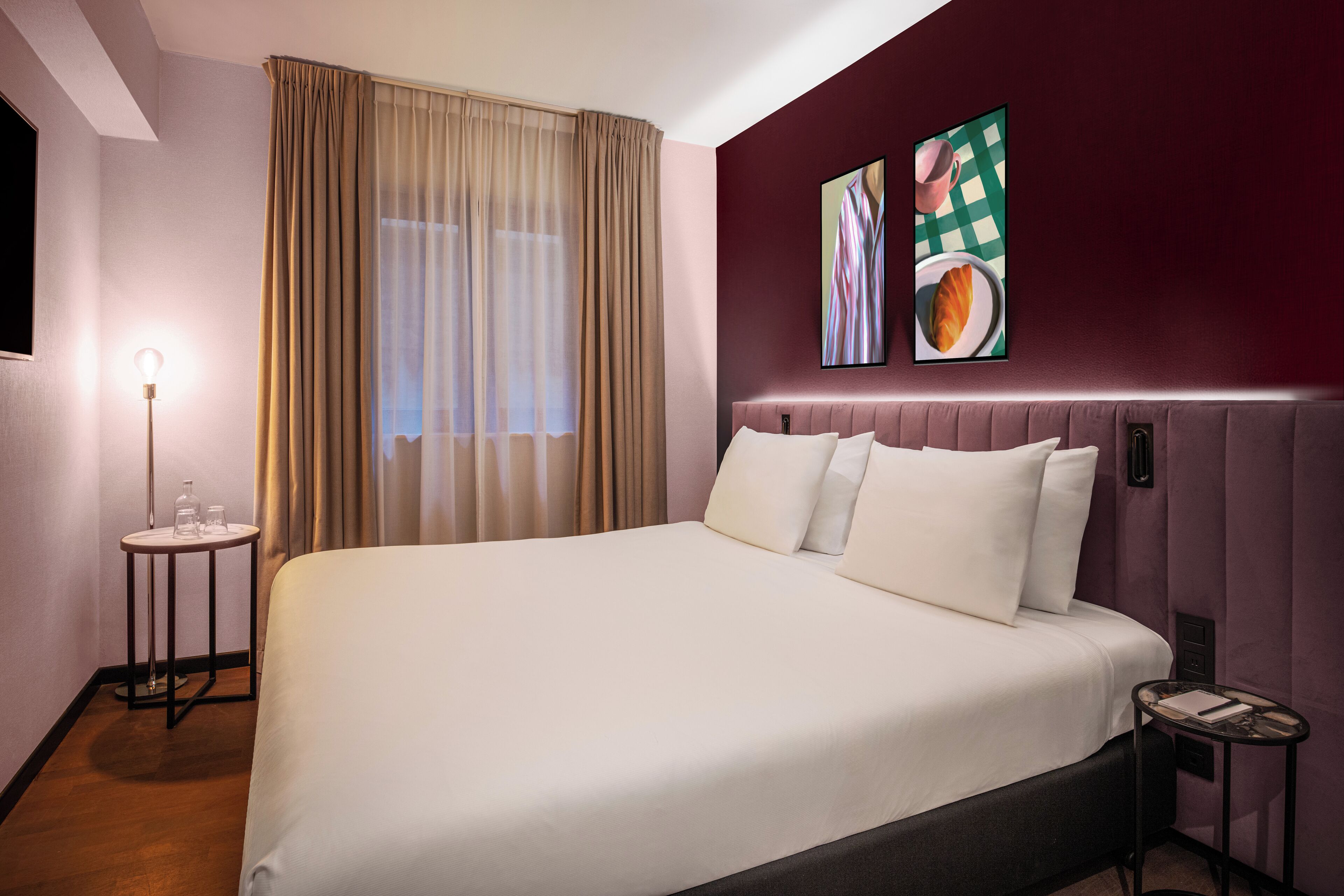 Chambre double | Literie de qualité, coffre-fort, rideaux d’obscurcissement