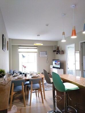 Departamento familiar | Área de sala de estar | Televisión de pantalla plana