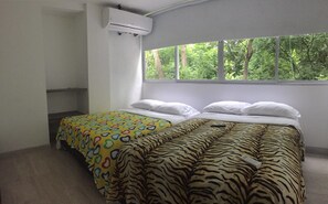 Double Room, Multiple Beds | Laptop workspace, free WiFi