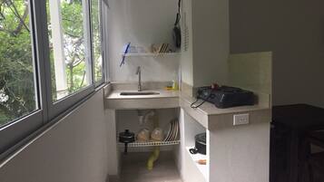 Kamar Double, Beberapa Tempat Tidur | Dapur pribadi | Lemari es, microwave, oven, dan peralatan masak/sendok-piring