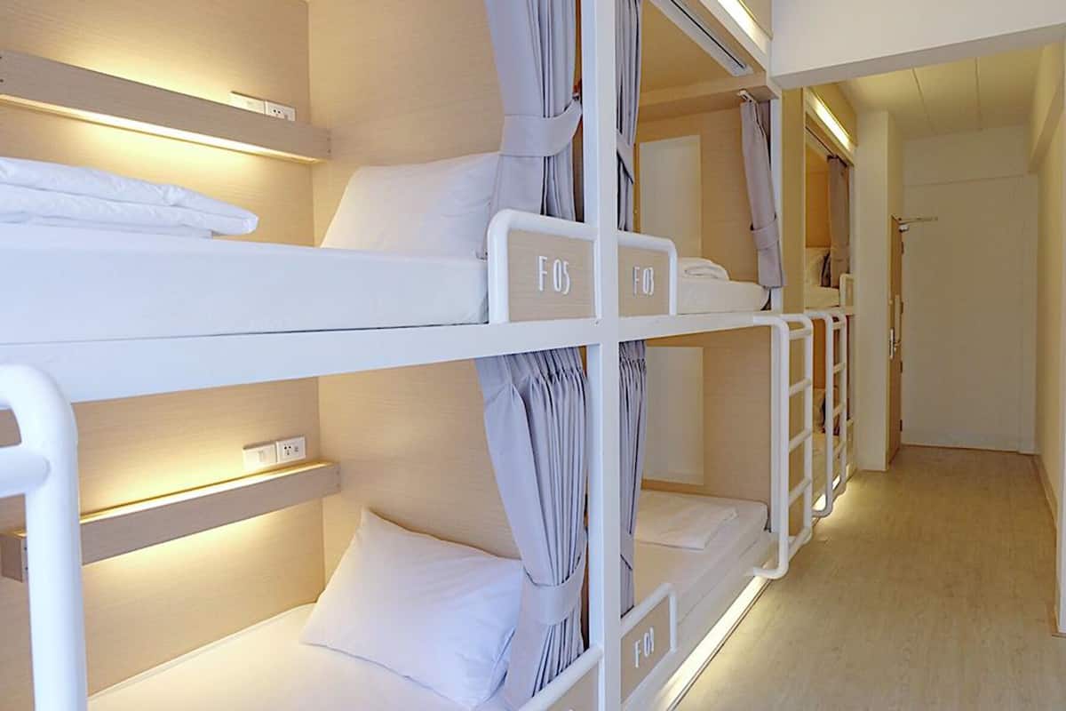 Free WiFi, bed sheets