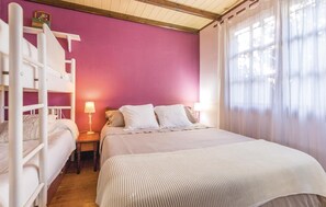 5 chambres, lit parapluie, Wi-Fi gratuit, draps fournis