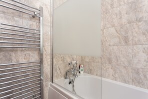 Apartment (2 Bedrooms) | Bathroom | Separate tub and shower, hair dryer, towels, soap
