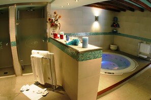 Body treatments, facials, manicures and pedicures - Hotel & Spa Casa Irene (Naut Aran)