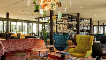 Bar (in der Unterkunft)