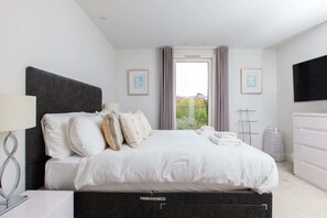 Apartment (3 Bedrooms)