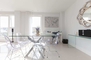 Apartment (3 Bedrooms) | Private kitchen