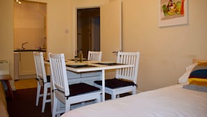 公寓 (1 Bedroom) | 1 多间卧室、笔记本电脑工作区、熨斗/熨衣板、免费 WiFi