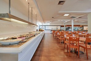 Restaurant -    AluaSun Cala Antena – All Inclusive (Manacor)