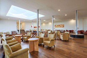 Bar (on property) -    AluaSun Cala Antena – All Inclusive (Manacor)