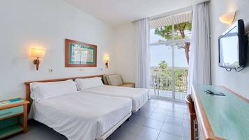 Desk, blackout curtains, free WiFi, bed sheets