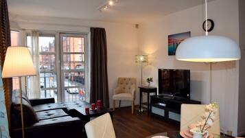 Apartment (2 Bedrooms) | Living room