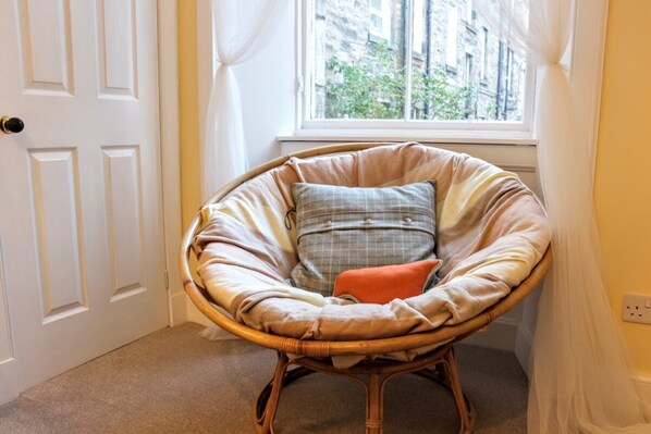 公寓 (2 Bedrooms) | 客廳 | 電視、壁爐