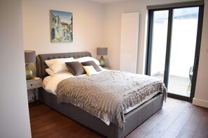 Apartment, 1 Bedroom | 1 bedroom, laptop workspace, iron/ironing board, free WiFi