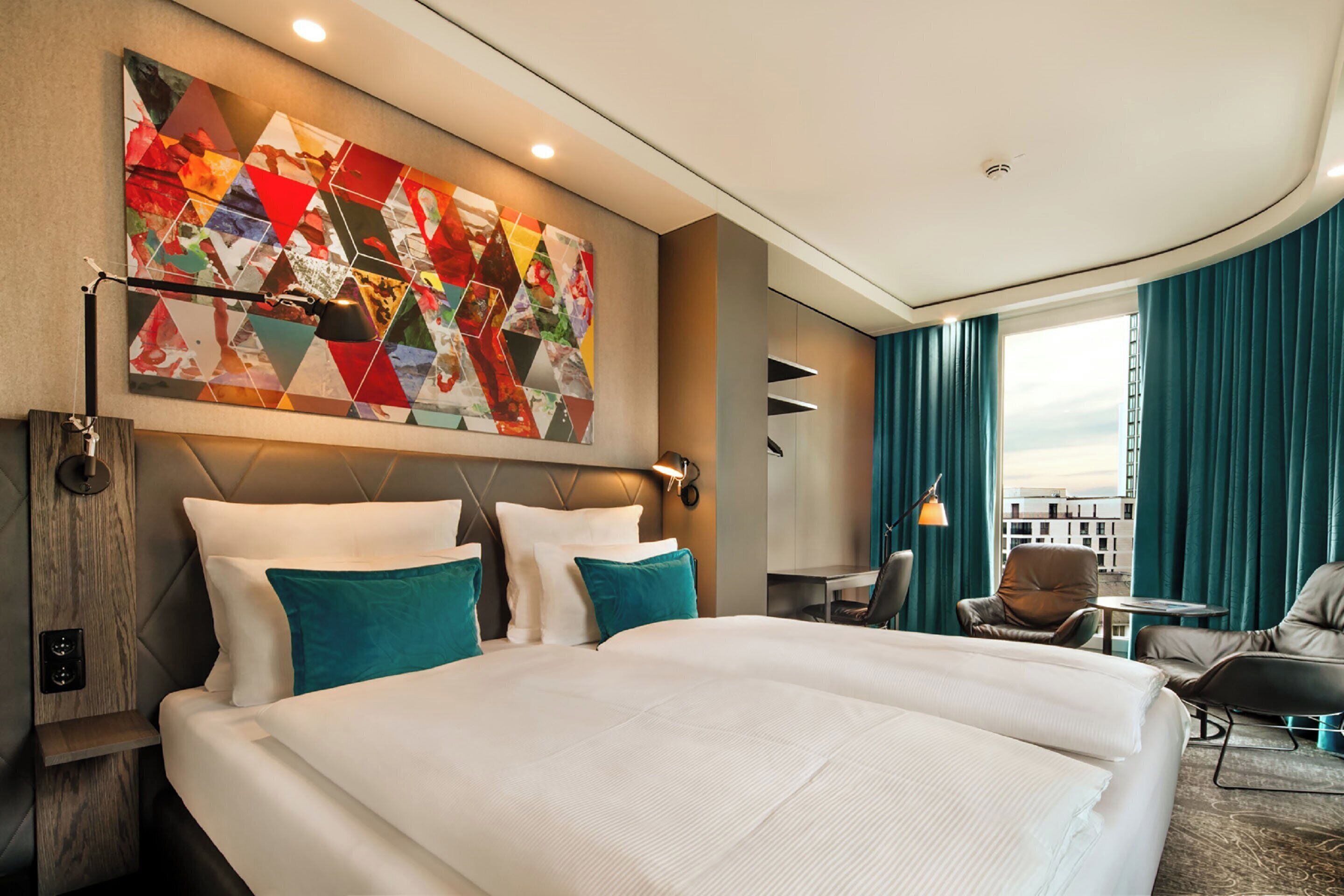 Hypo-allergenic bedding, in-room safe, desk, soundproofing