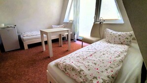 واي فاي مجانًا وملاءات أسرّة