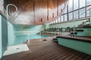 Indoor pool - Hotel Vilagaros Apartamentos (Naut Aran)