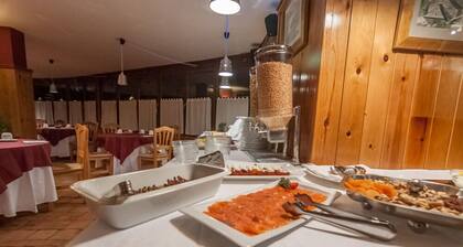 Hotel Vilagaros Apartamentos